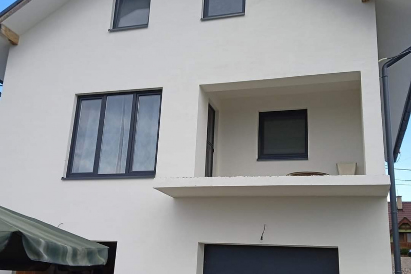 Realizované projekty - zoznam / Košice - Okolie - Hrubá stavba + Zateplenie + Fasádna omietka RD - foto Realizované projekty - zoznam / Košice - Okolie - Hrubá stavba + Zateplenie + Fasádna omietka RD - foto