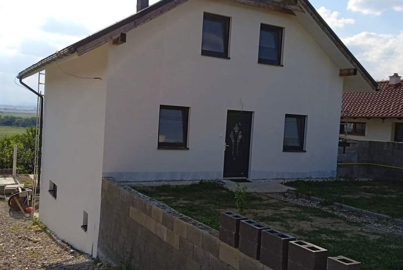 Realizované projekty - zoznam / Košice - Okolie - Hrubá stavba + Zateplenie + Fasádna omietka RD - foto Realizované projekty - zoznam / Košice - Okolie - Hrubá stavba + Zateplenie + Fasádna omietka RD - foto