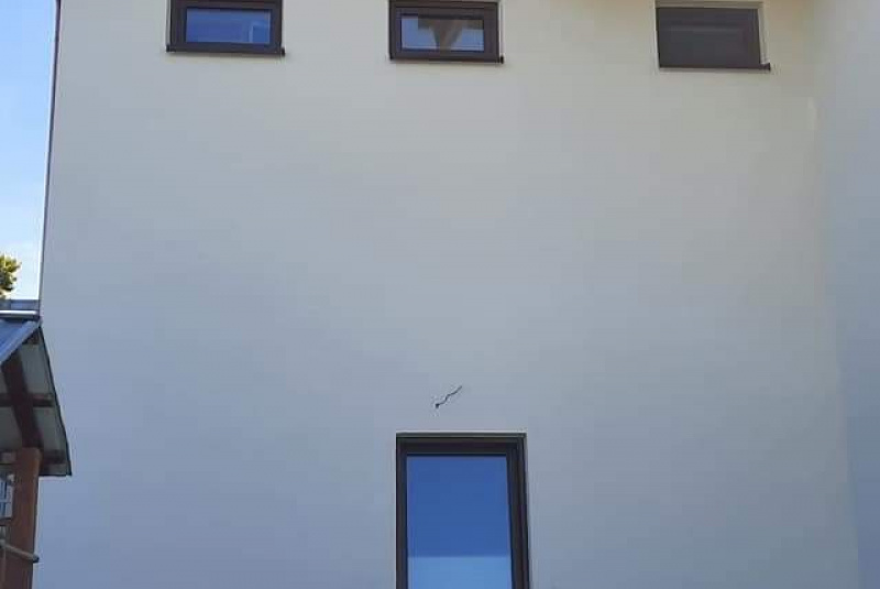  Realizované projekty - zoznam / Košice - Okolie - Zateplenie + Fasádna omietka RD - foto