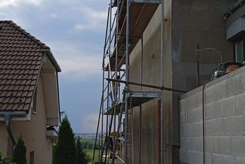  Realizované projekty - zoznam / Košice - Okolie - Zateplenie + Fasádna omietka RD - foto